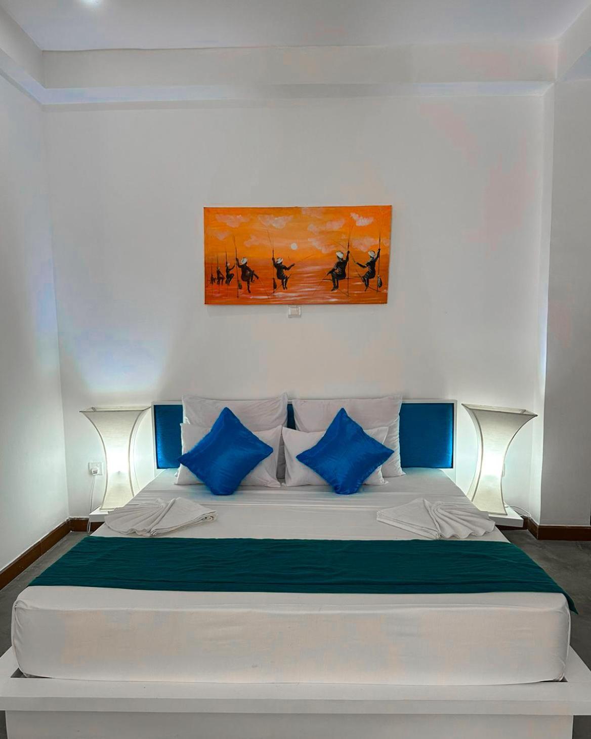 Sunset Sands Hikkaduwa Room photo