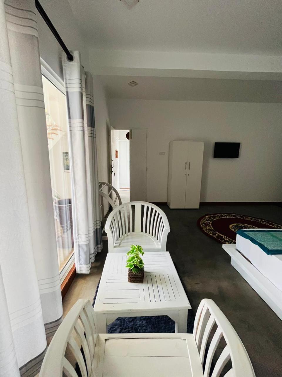 Sunset Sands Hikkaduwa Room photo